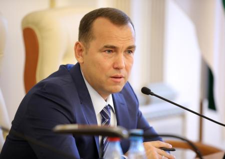 Курганский губернатор ответил стихами на вопрос, когда откроют кафе