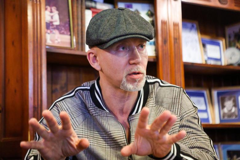 Рэпер Серега во время интервью интернет-изданию NEWS.ru