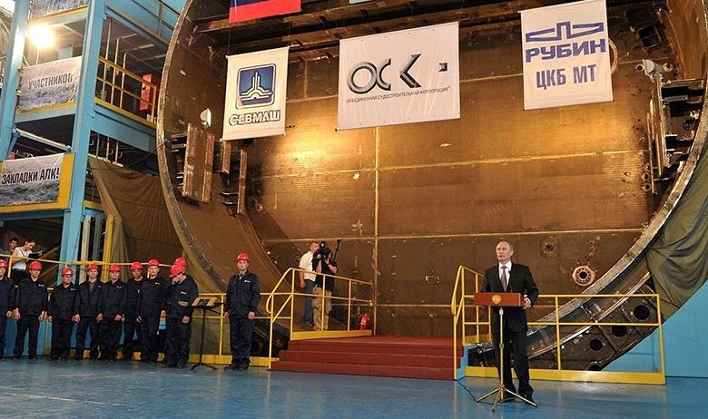 Владимир Путин на церемонии закладки атомного подводного крейсера «Князь Владимир» на верфи завода «Севмаш»