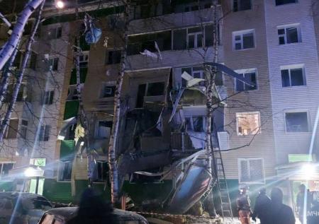 Глава МЧС Куренков вылетел в Нижневартовск к месту обрушения жилого дома