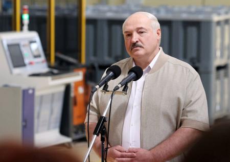 «Родился в космосе»: Лукашенко упрекнул своего премьера в незнании 