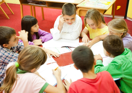 Родителям дошкольников в РФ подготовят официальные советы по воспитанию