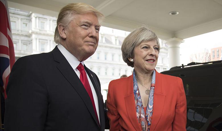 Президен США Дональд Трамп и премьер-министр Великобритании Тереза Мэй (слева направо)