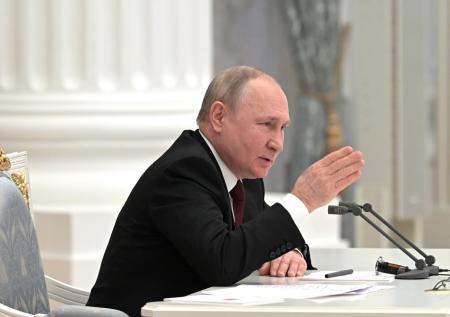 Песков анонсировал оперативное заседание Совбеза с Путиным