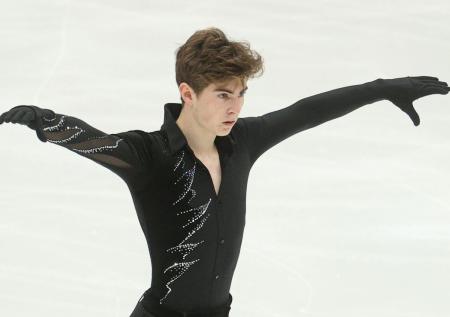 Выступающий только в России фигурист обогнал по заработку чемпиона мира
