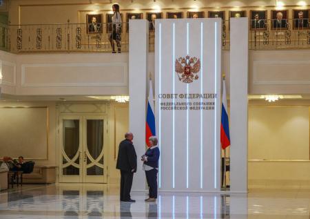 В Совфеде предложили ограничить права компаний с иностранным участием