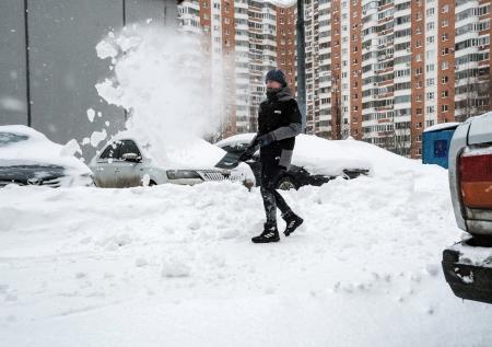 В Госдуме рассказали, кому жаловаться на неубранный снег
