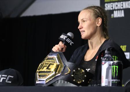 Валентнина Шевченко защитила титул чемпионки UFC