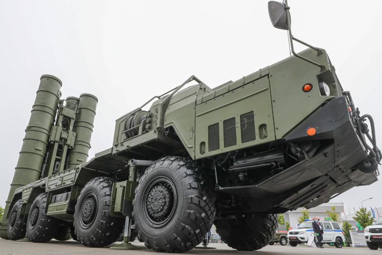 Зенитный ракетный комплекс С-400