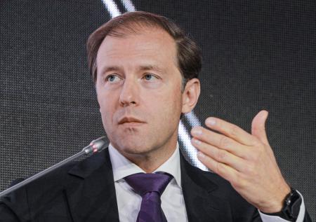 Мантуров предложил запретить покупать иностранное оборудование