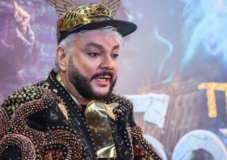 Критик объяснил, почему Киркоров «переобулся» и «покаялся» перед военными