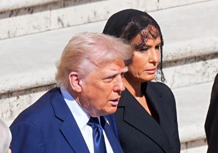 Трамп сбежал из Рима от Зеленского