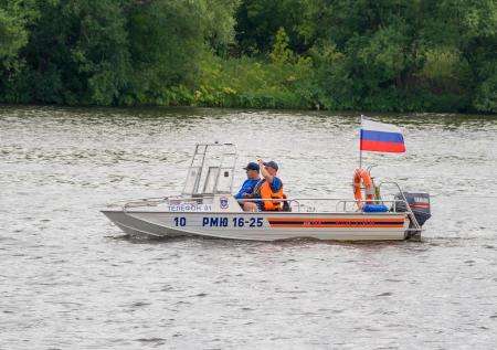 Три человека погибли при крушении лодки в ЯНАО