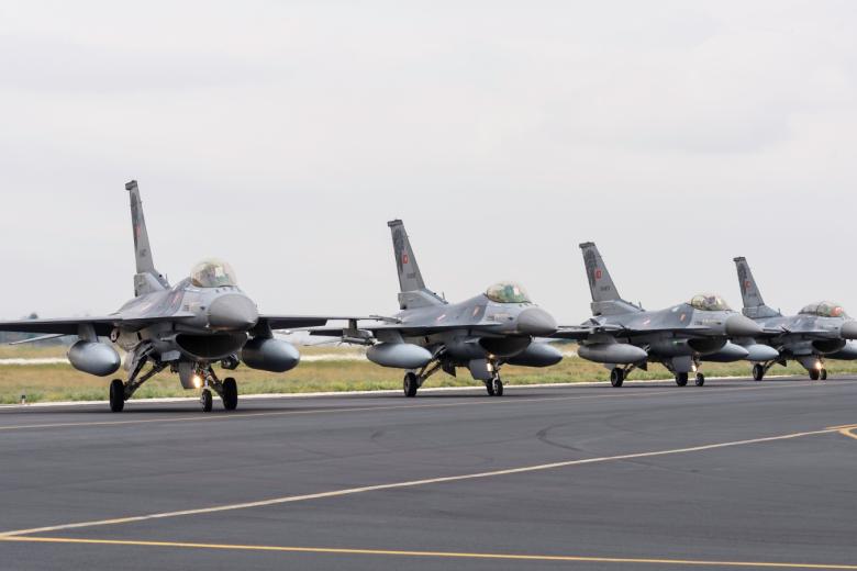 Истребитель F-16