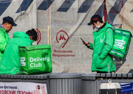 Россияне в майские праздники в три раза чаще заказывали еду
