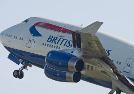 Стюардессу British Airways заподозрили в проституции на борту самолёта