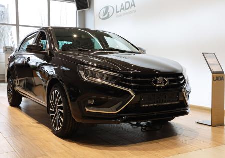 Стало известно, как выглядит и сколько стоит новая Lada Vesta Aura