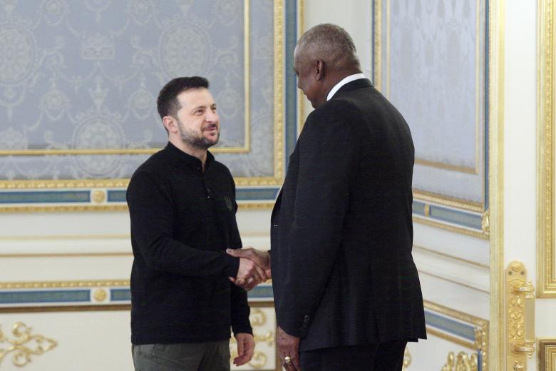 Владимир Зеленский, Ллойд Остин