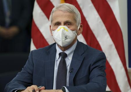 «Социальное неравенство»: Фаучи объяснил ситуацию с COVID-19 в США