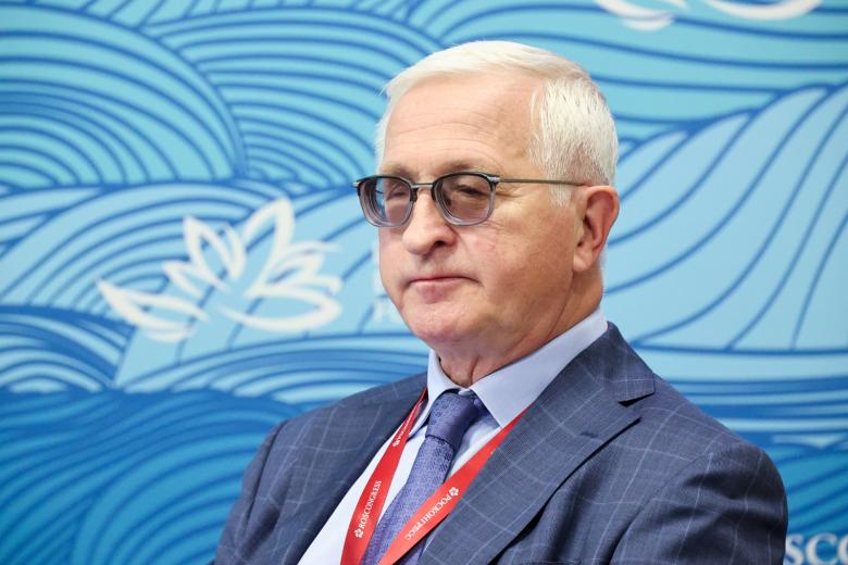 Александр Шохин