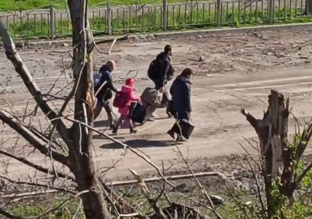РИА: с «Азовстали» выехал автобус с 12 мирными жителями