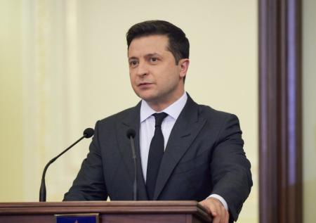 Зеленский принял стратегию по устранению неугодных медиа 
