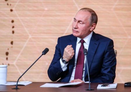 Путин поручил ускорить работу над боевыми лазерами