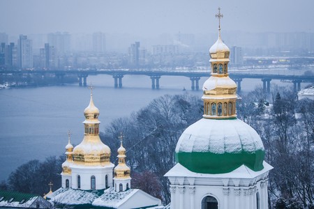 В Киеве сдуло ветром крест с одного из куполов Софийского собора