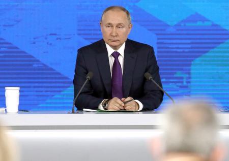 Эксперт по деловому этикету оценила мимику Путина на пресс-конференции