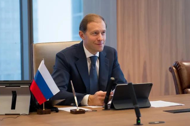 Денис Мантуров