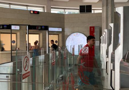 Современные турникеты установят на 11 станциях метро Москвы