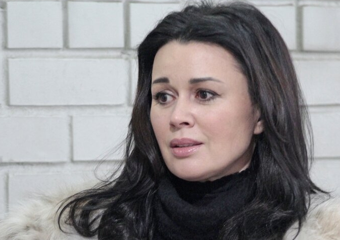 Анастасия Заворотнюк