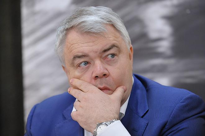 Михаил Бутов