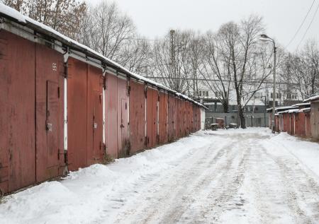 Нелегальные гаражи зарегистрируют за 10 тысяч рублей