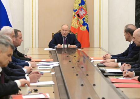 Путин публично провел совещание по ядерному сдерживанию