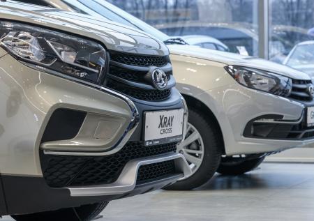 Власти объяснили, почему АвтоВАЗ продает машины без подушек безопасности