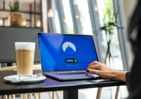 Разработчик kremlin.ru посоветовал россиянам не экономить на VPN