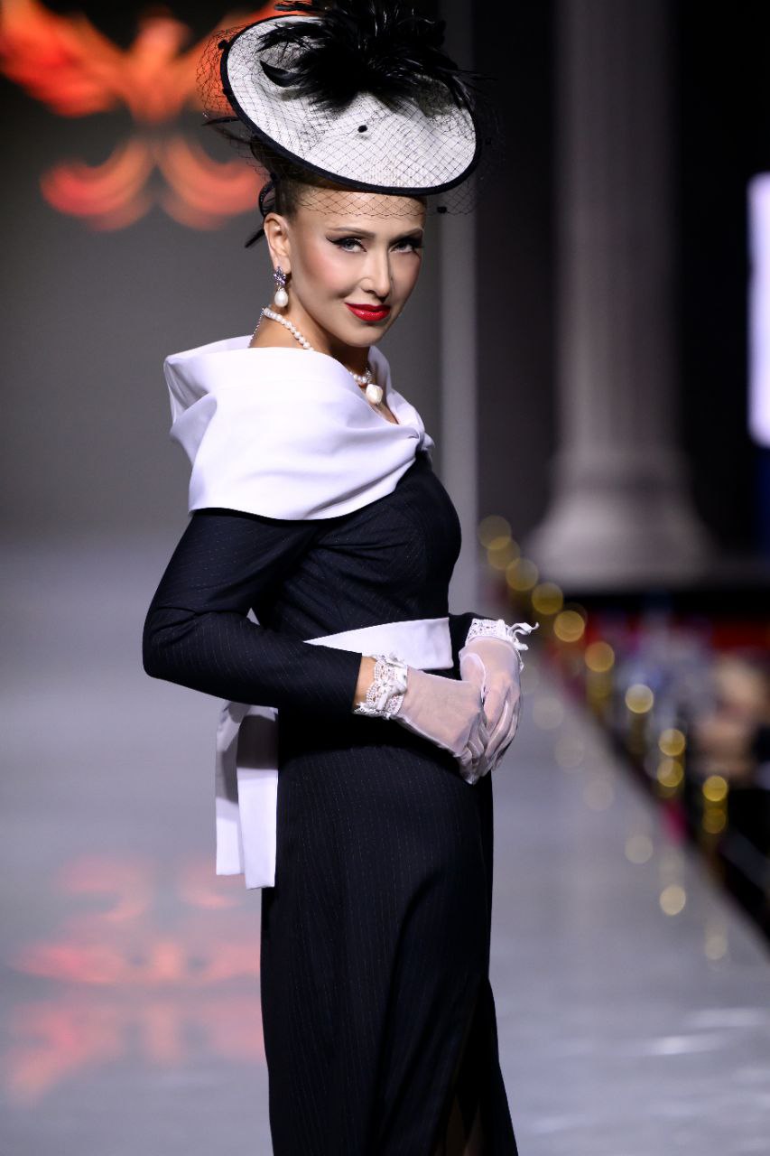 Анна Де Беккар