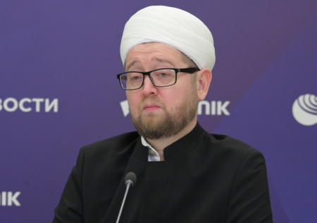 «Раскол в обществе»: муфтий Москвы о громком убийстве сжигателя Корана