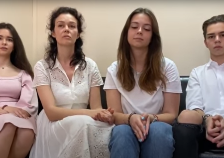 Жена сына экс-генпрокурора РФ Чайки попросила защиты из-за угроз от мужа