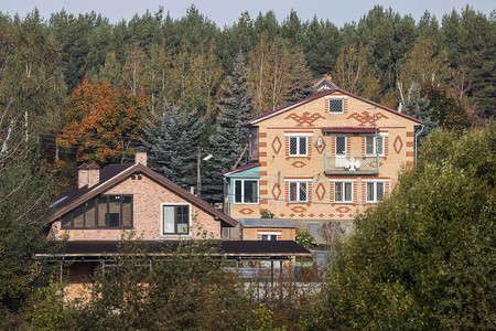 Адвокат объяснил, как избежать исков в суд от соседей по участку