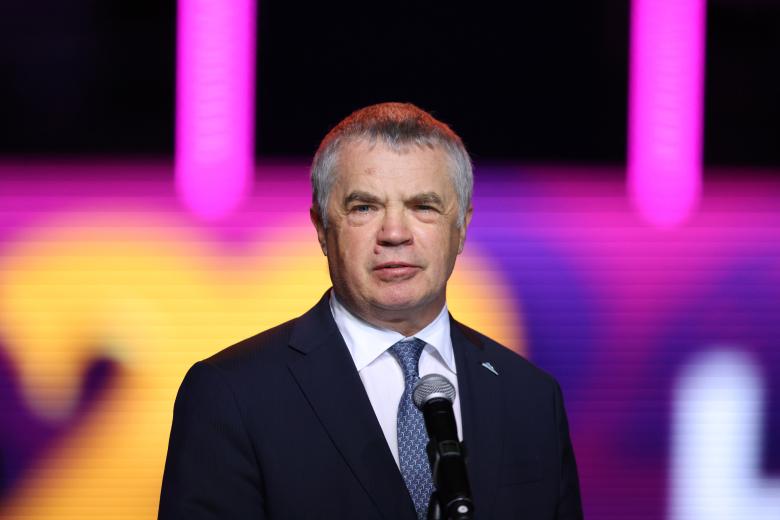 Александр Медведев