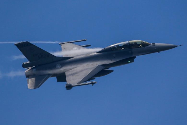 F-16