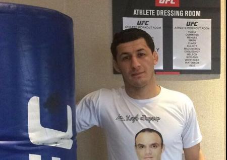 Ветеран UFC оценил шансы Ахмедова в бою с Уайдманом
