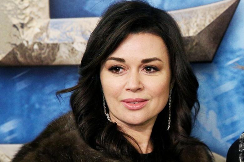 Анастасия Заворотнюк