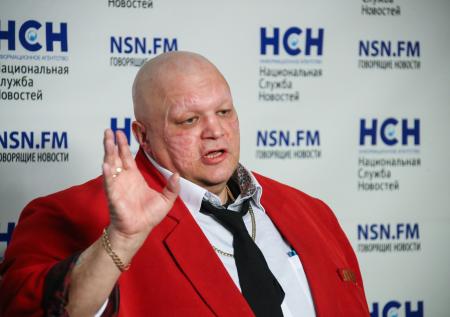 «Марафон с гробами»: Барецкий подержит кампанию по вакцинации