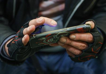 Уставшие от новостей россияне стали чаще играть в мобильные игры