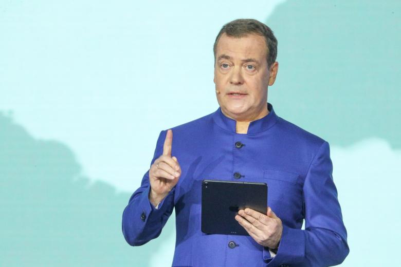Дмитрий Медведев