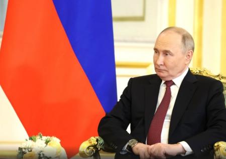 Путин утвердил почетное звание для работников избирательной системы