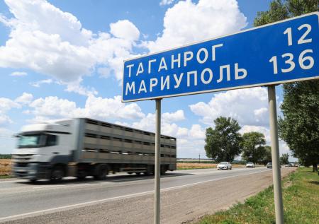 Желающим проехать в Крым через новые регионы напомнили о комендантском часе